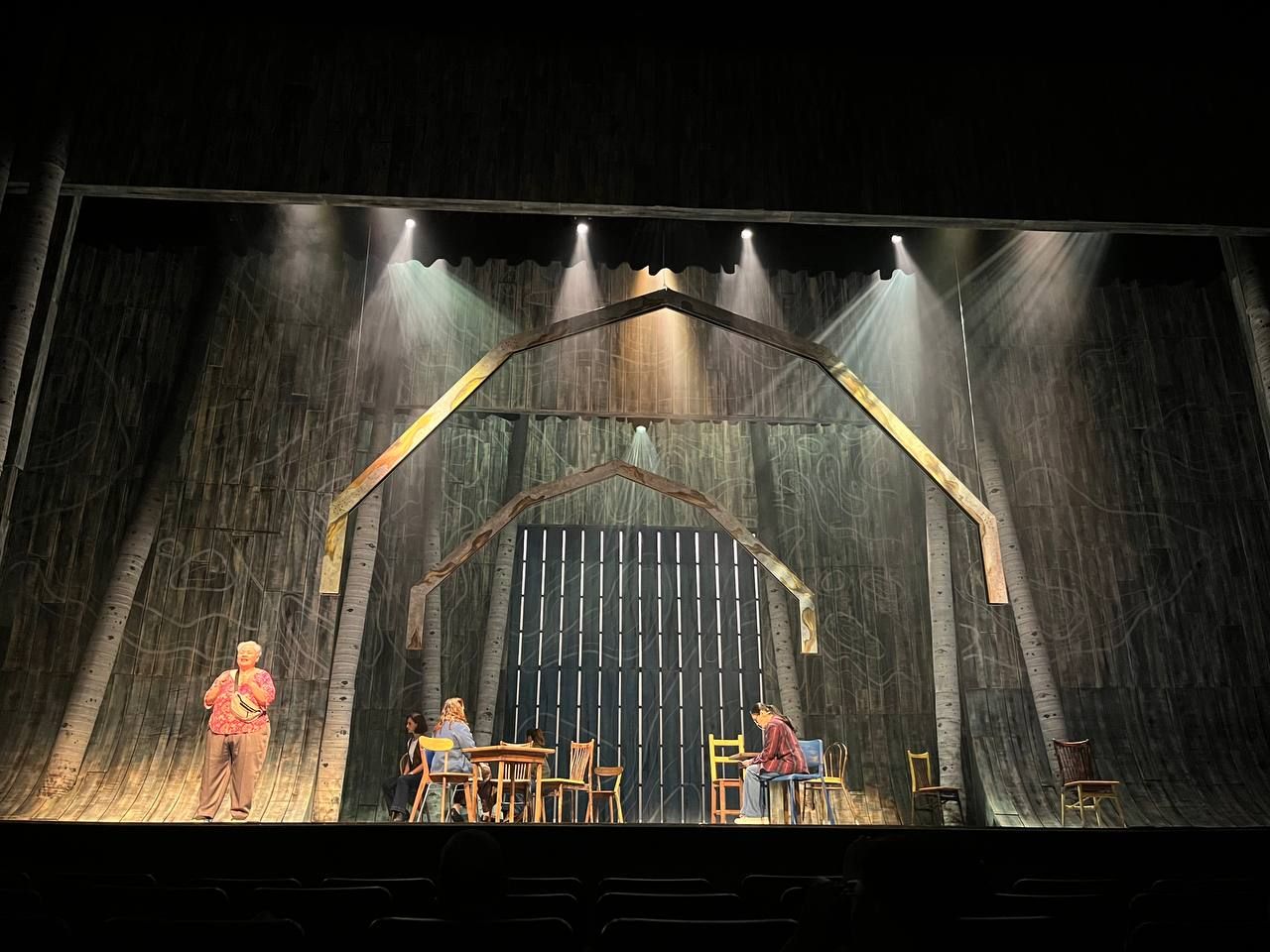 The cast of ‘Come From Away’ performing ‘I Am Here’ (Photo: Gabriel Bohol)