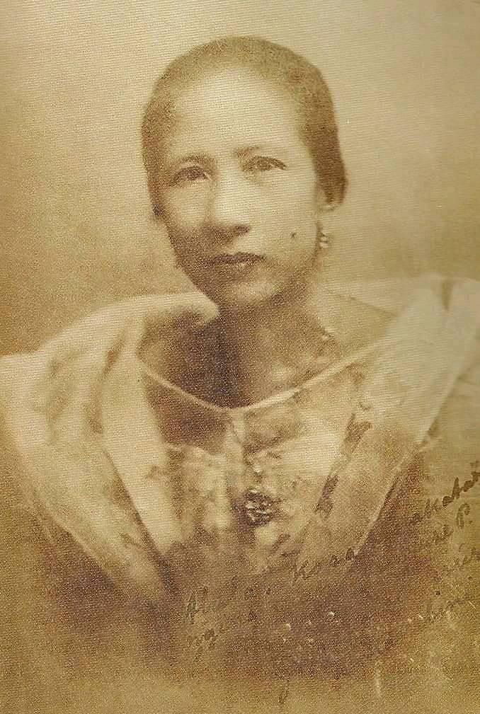 Gregoria De Jesus, the wife of Andres Bonifacio and key to the Katipunan push for Philippine independence (Photo: Facebook / Philippine Old Photos Collection)