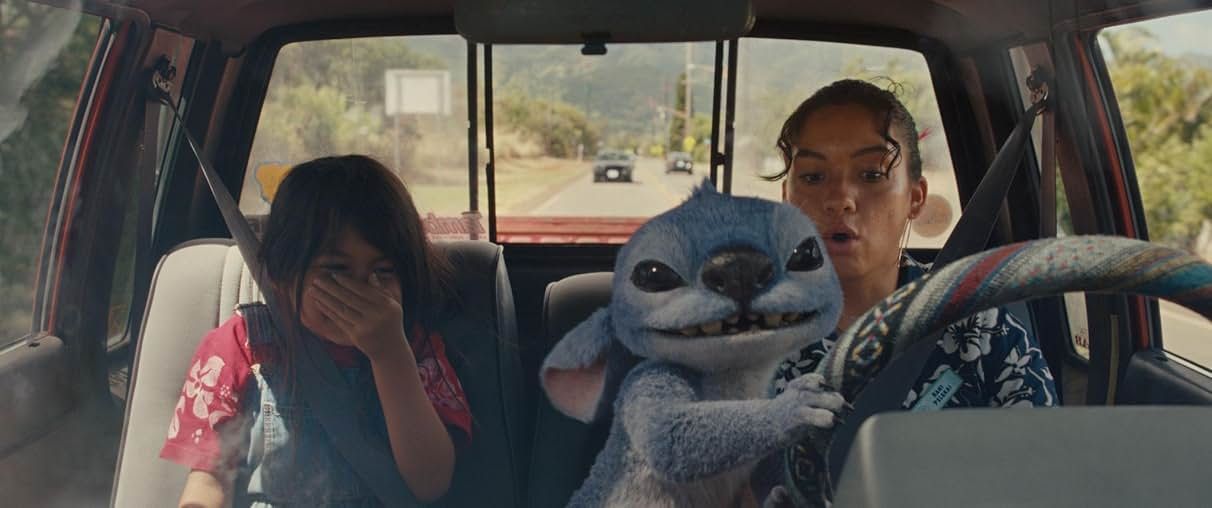 Lilo, Stitch and Nani in the car (Photo: IMDB)