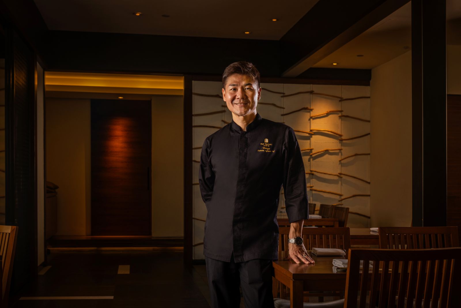 With more than 28 years of global culinary experience, Executive Japanese Chef Teruya Noriyoshi leads the kitchen at Keyaki