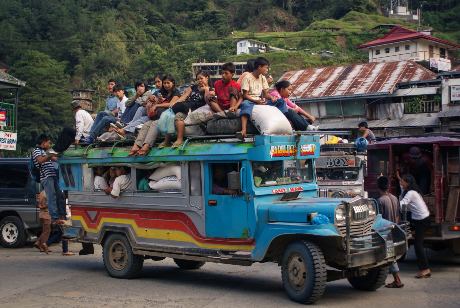The Filipino jeepney (Photo: Getty Images)