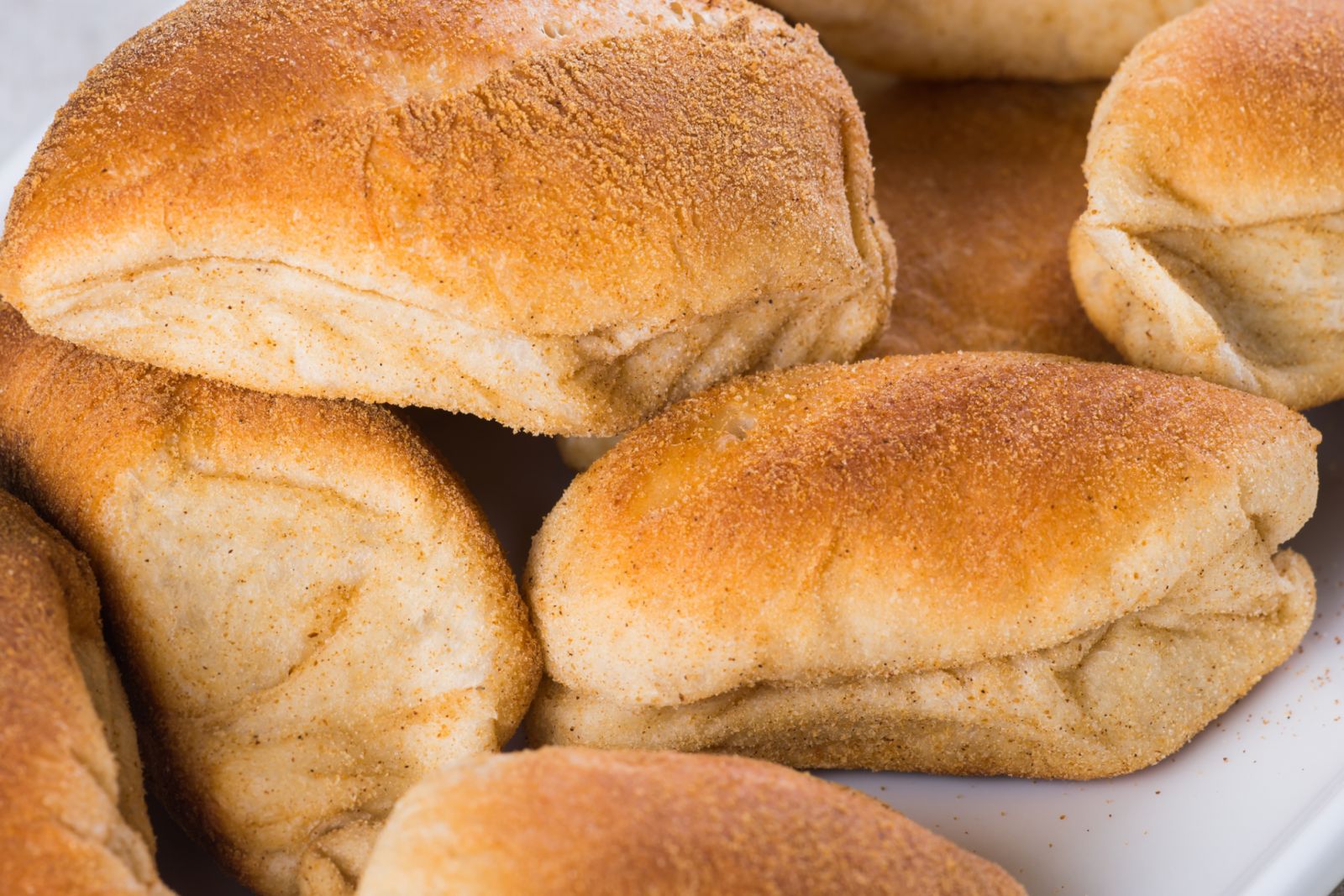 Hot pandesal is a breakfast staple in the Philippines (Photo: Getty Images)