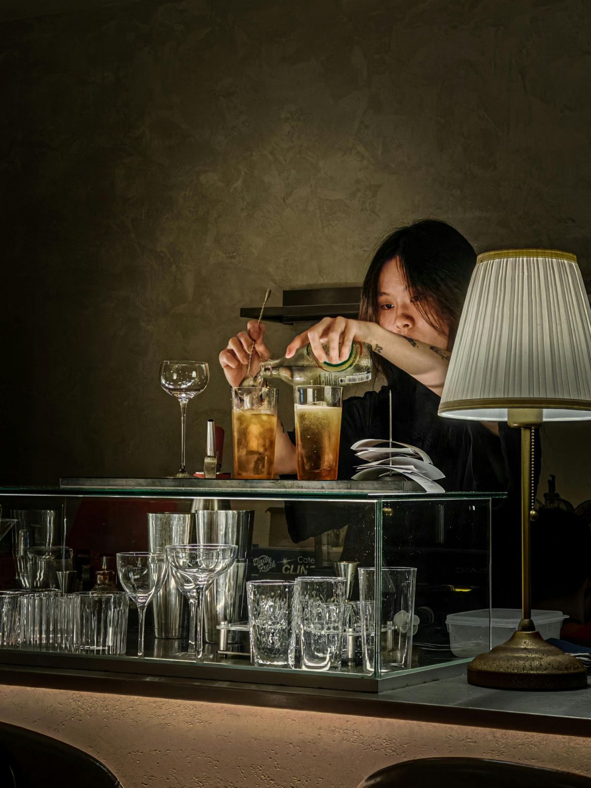Cocktail mixologist
