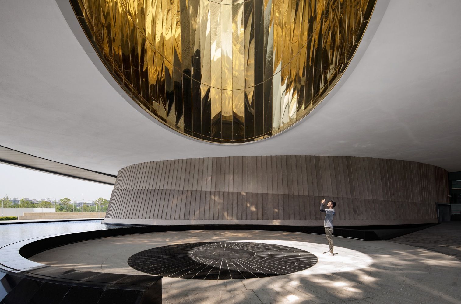 Shanghai Astronomy Museum พิพิธภัณฑ์ดาราศาสตร์ที่ใหญ่ที่สุดในโลก สร้างเสร็จในปี 2021 ออกแบบโดย Ennead Architects จากนิวยอร์ก (ภาพ: archdaily.com)