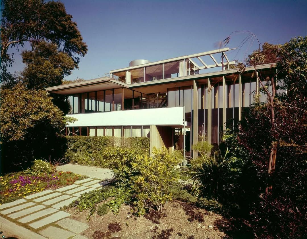 The VDL Research House was designated a National Historic Landmark in 2016 (Photo: Instagram / @survivalthroughdesign)