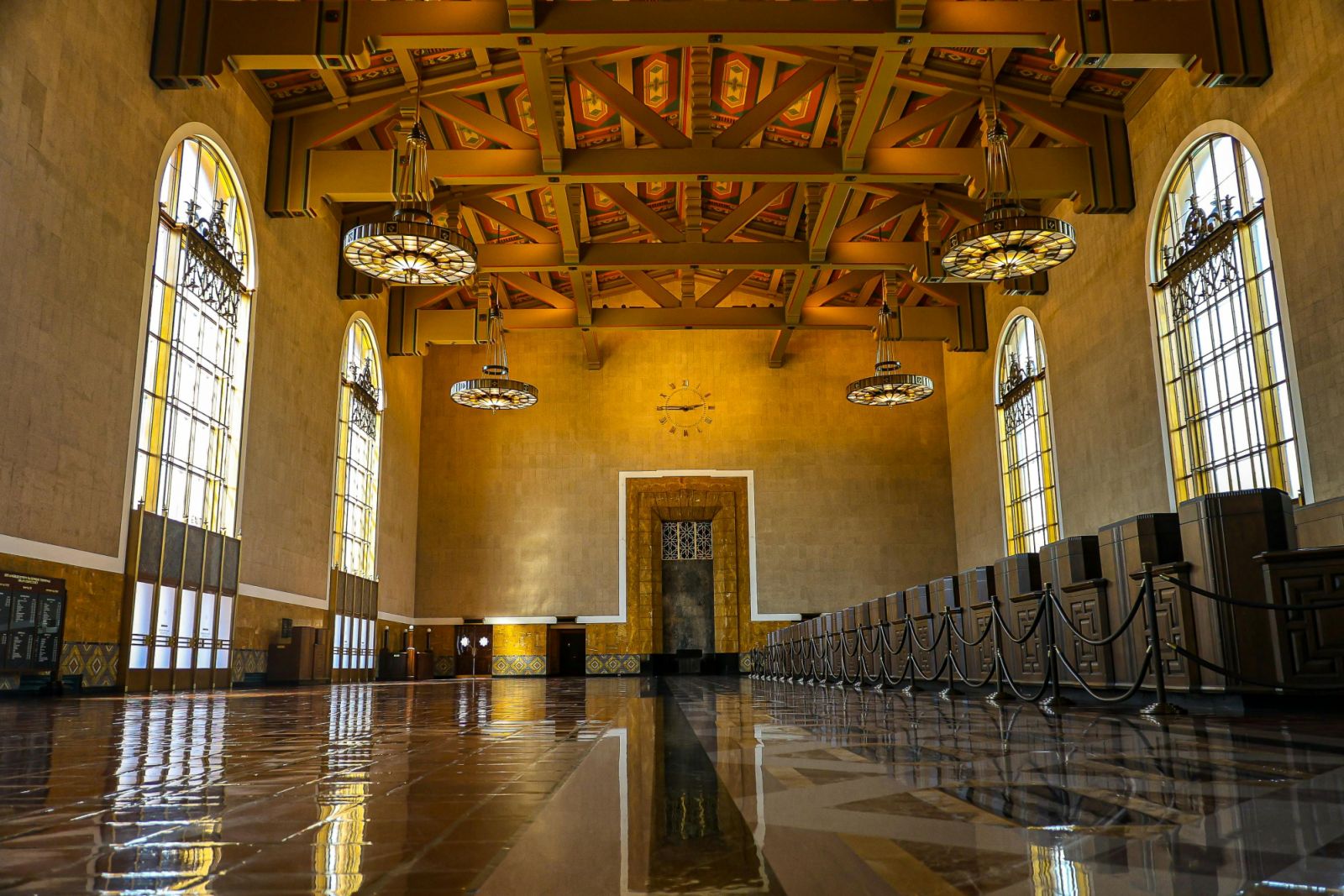 The interior of the Union Station is a grand fusion of Spanish Colonial Revival and Streamline Moderne (Photo: Pexels)