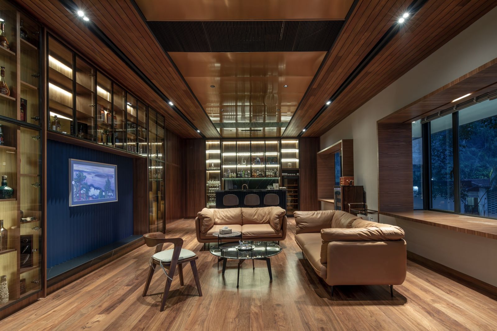 The sophisticated lounge area balances comfort with architectural elegance, with carefully curated furnishings by EDI, led by Cherry Chong and team