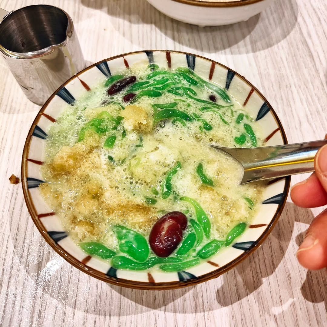 Homemade cendol with option to add durian at Ivins Peranakan (Photo: Instagram/@orange_tree_au)