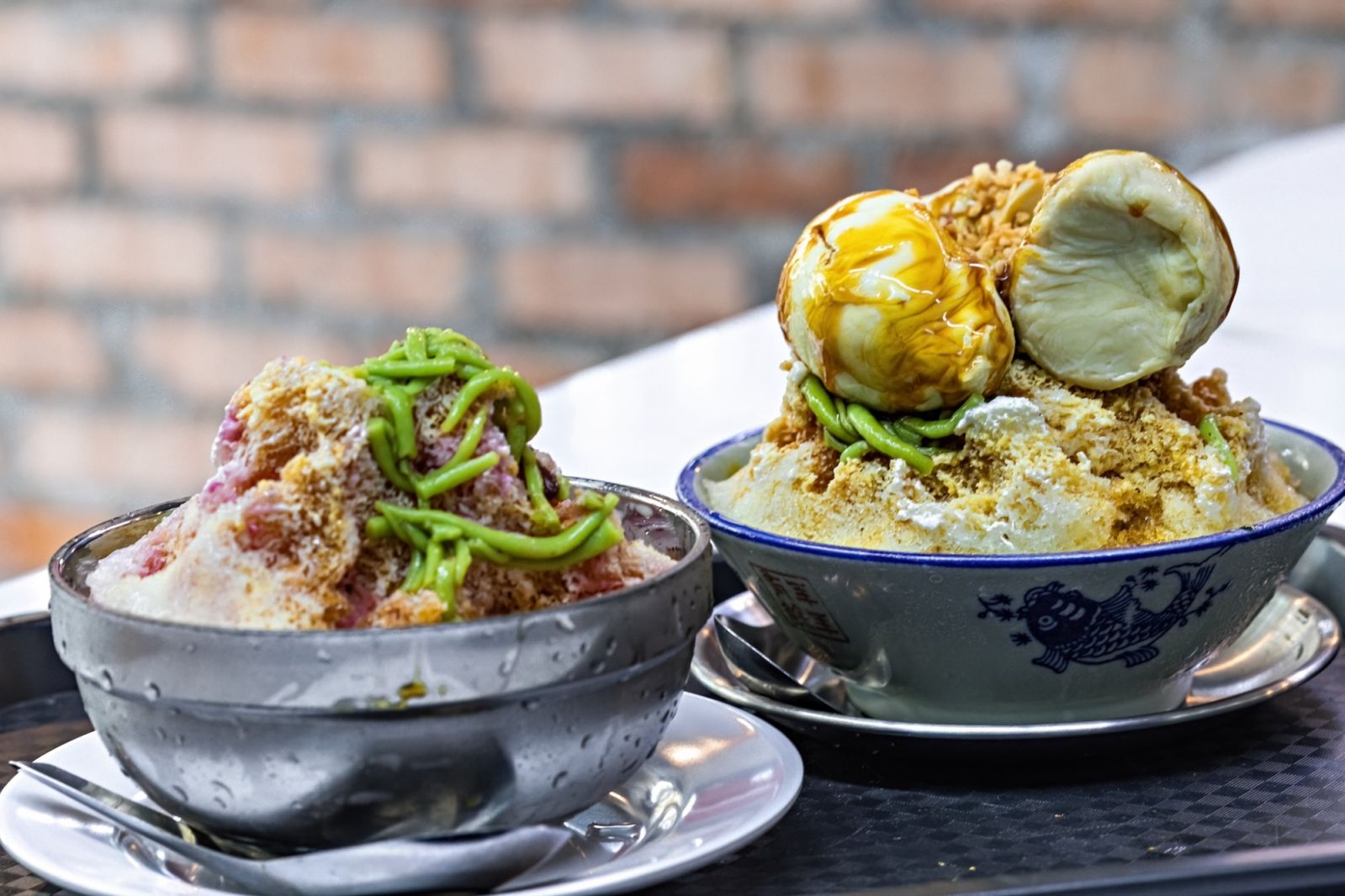 Top pastry chefs let us in on the best durian desserts in Singapore (Photo: Getty Images)