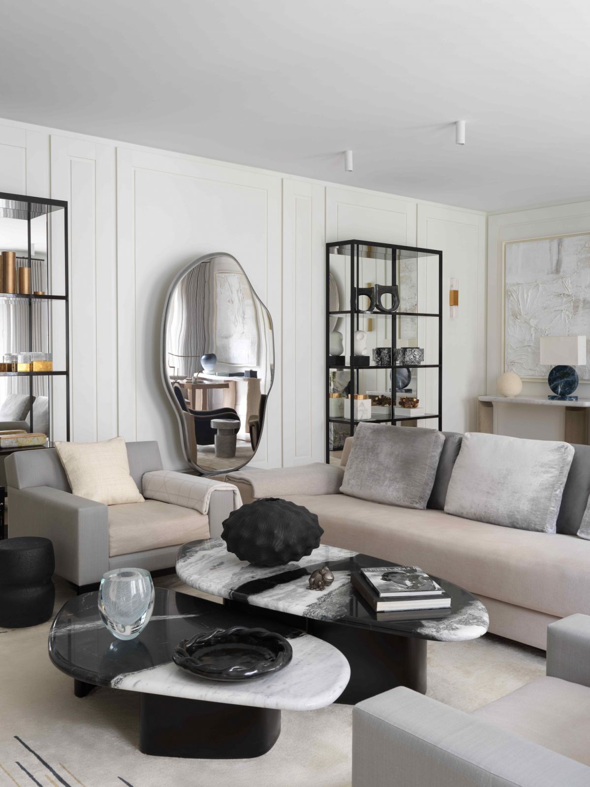 Mathieu Lehanneur’s biomorphic mirror reflects the surrounding space