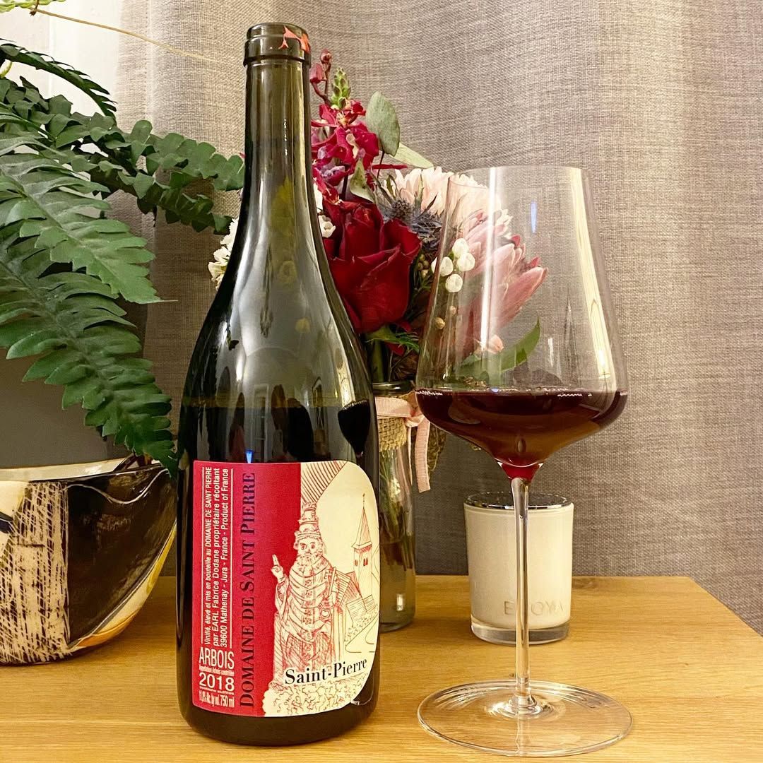 Domaine de Saint-Pierre Arbois Rouge “Saint-Pierre” 2018 from Jura, France (Photo: Instagram/@closcachet) red burgundy wine