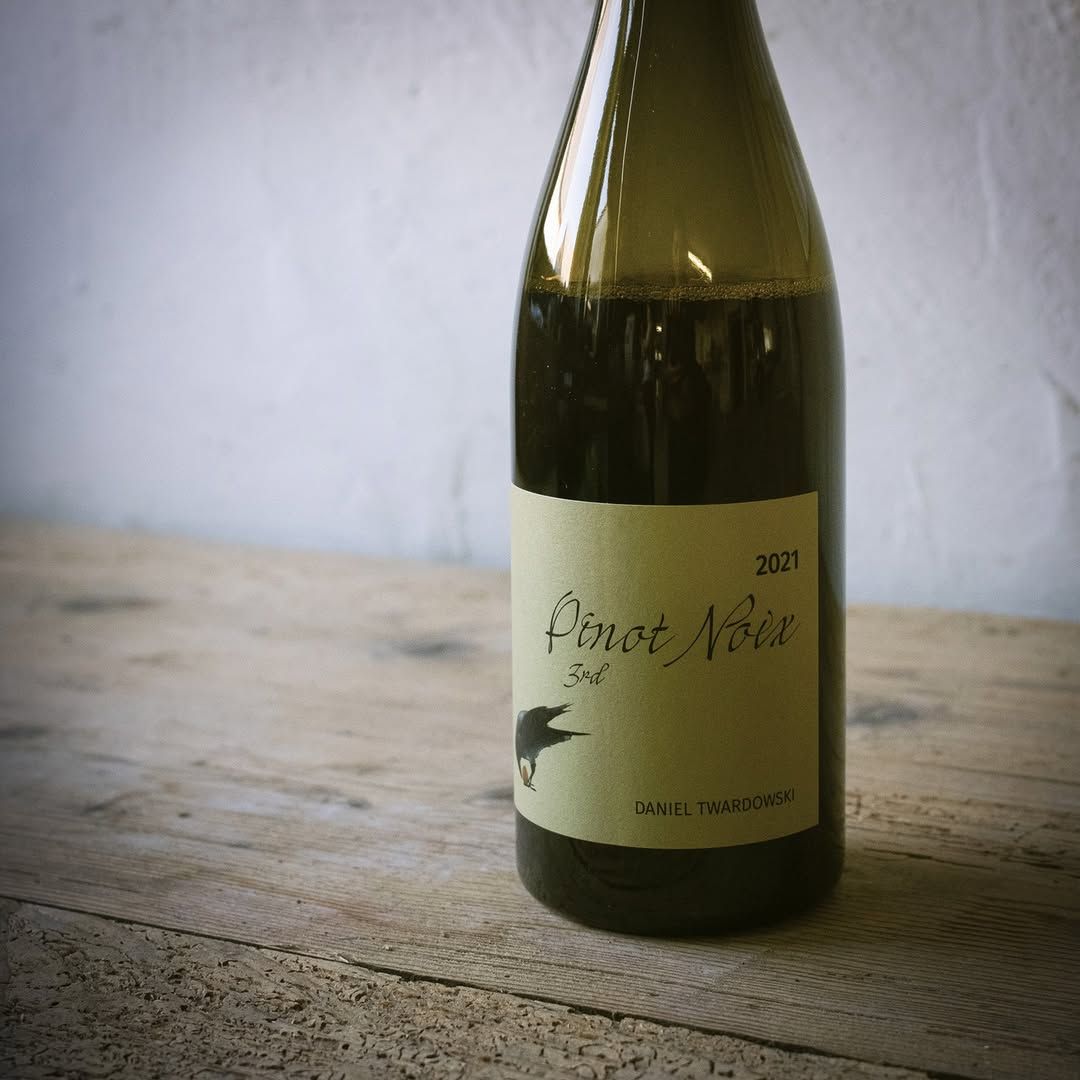 Pinot noir by Weingut Daniel Twardowski from Mosel, Germany (Photo: Instagram/@pinot_noix) red burgundy wine