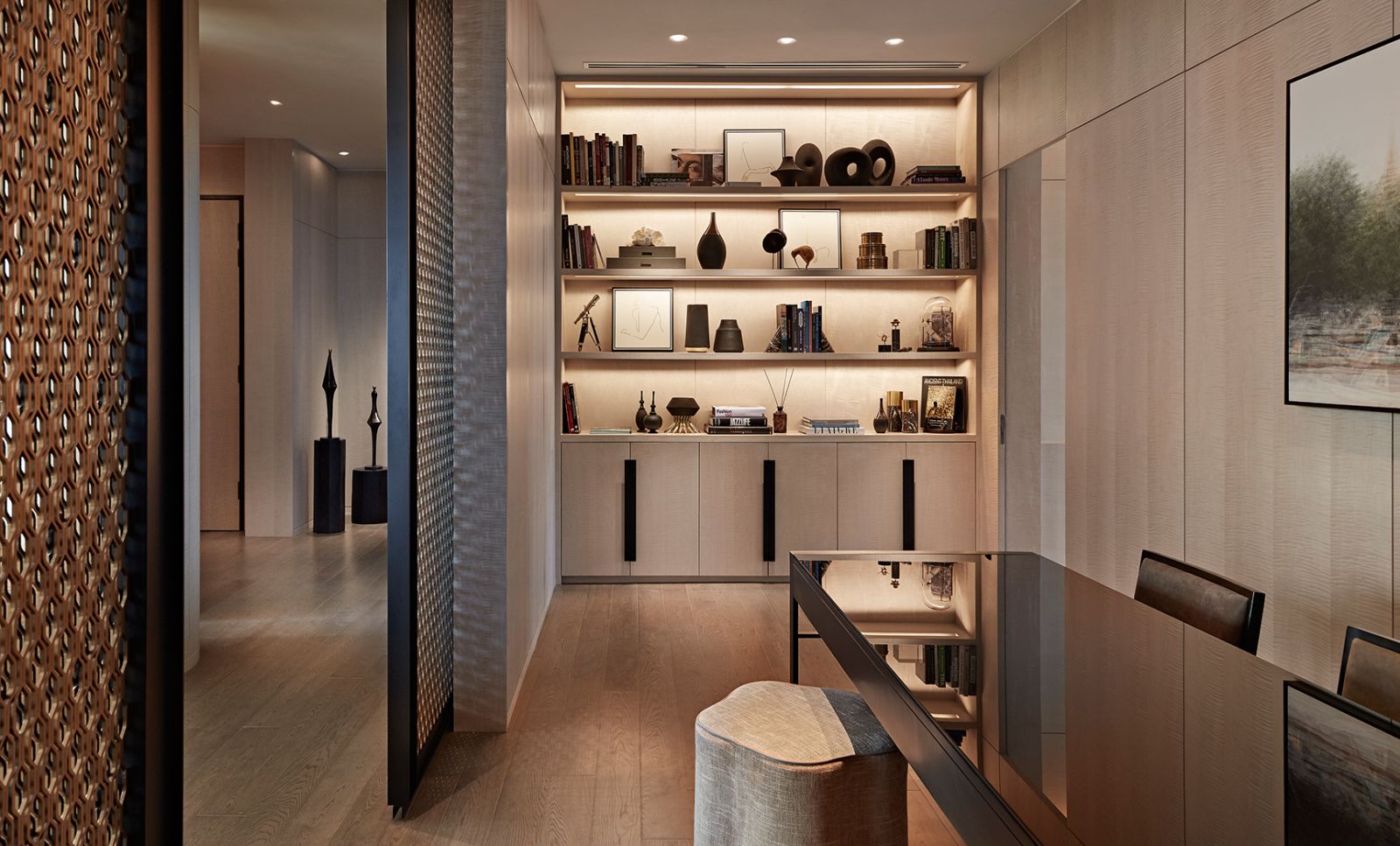 ดีไซน์การตกแต่งด้วยโทนสีอบอุ่นของห้องสวีท Presidential Suite ของ Park Hyatt Bangkok (ภาพ: Park Hyatt Bangkok)