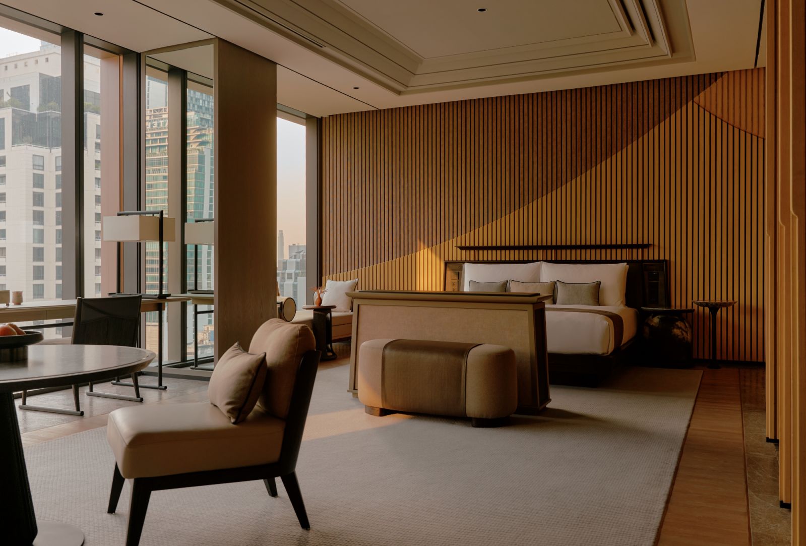 บรรยากาศภายในห้องสวีท Premier Suite ของโรงแรม Aman Nai Lert Bangkok (ภาพ: Aman Nai Lert Bangkok)