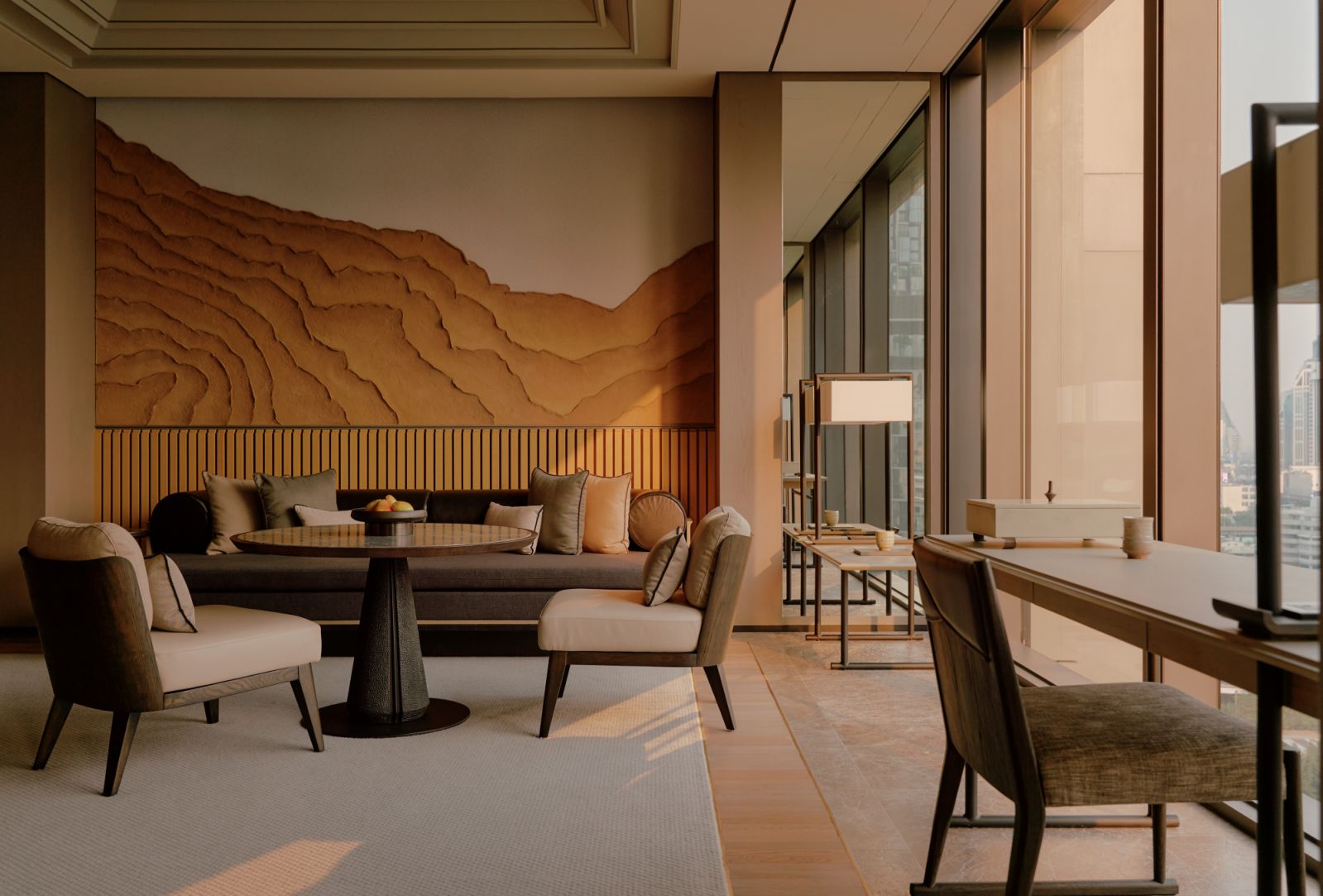 บรรยากาศภายในห้องสวีท Premier Suite ของโรงแรม Aman Nai Lert Bangkok (ภาพ: Aman Nai Lert Bangkok)