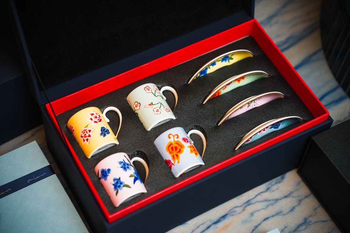The gifts for lucky guests include a tea set from Luzerne