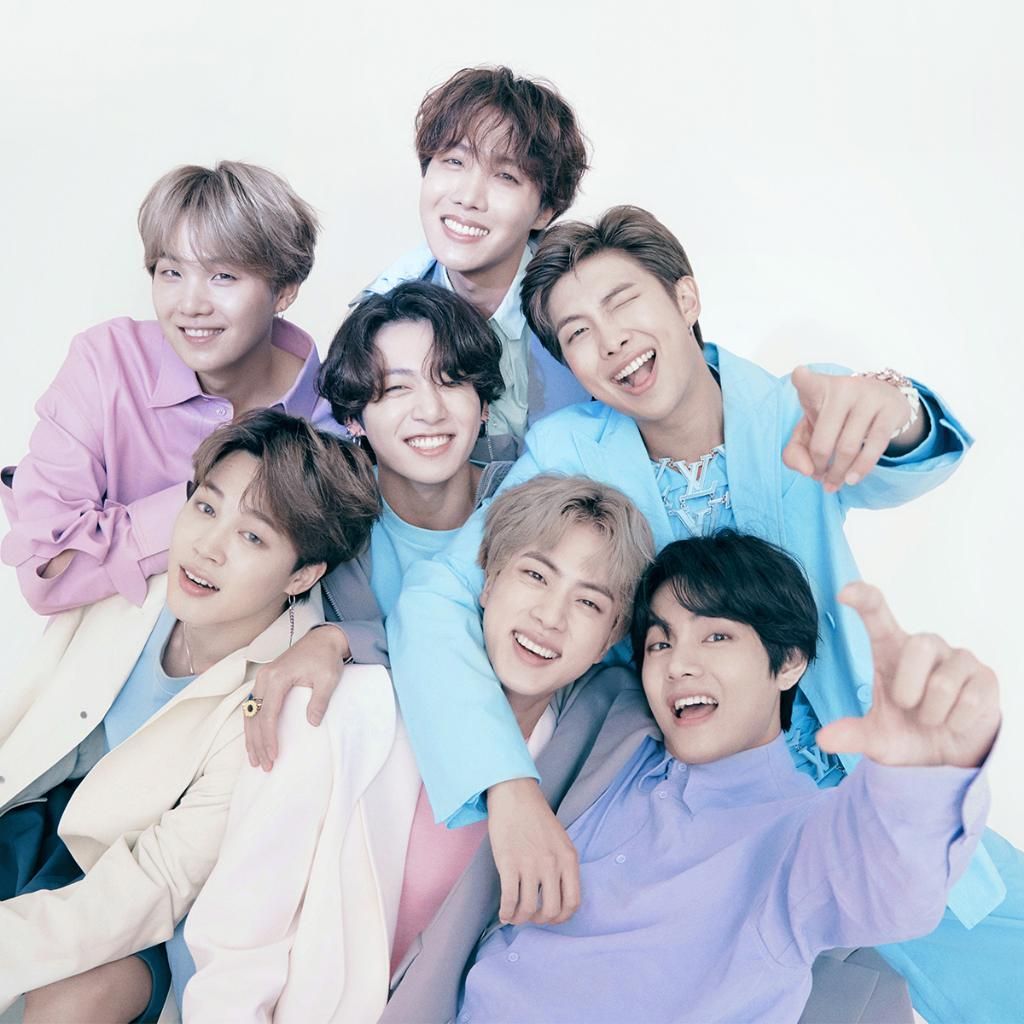 All 7 BTS members (Photo: Weverse)