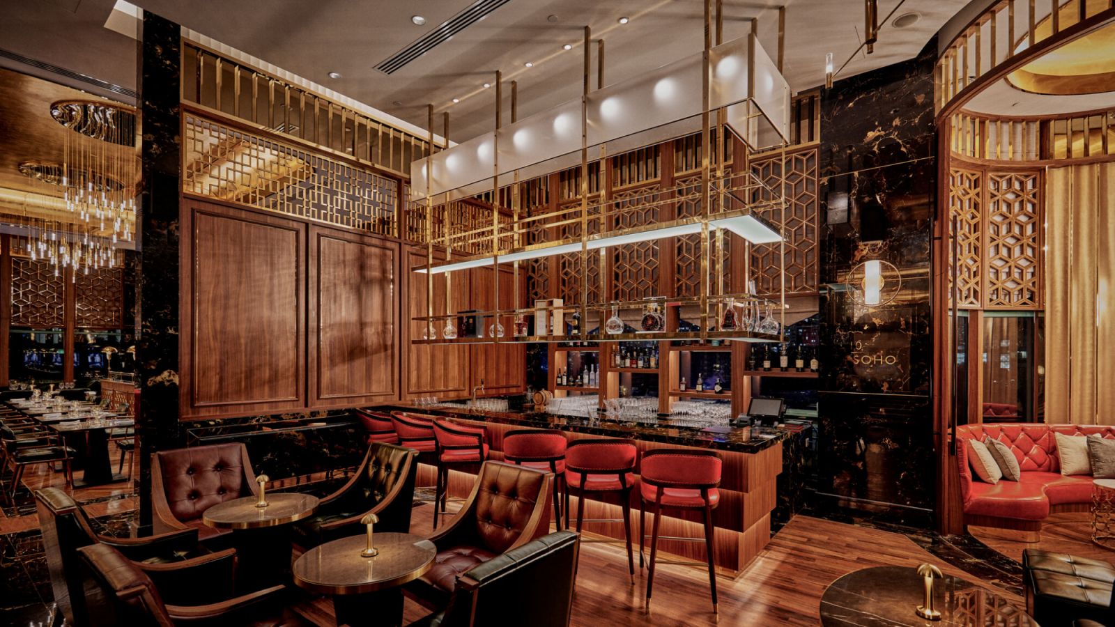 The opulent bar (Image: Gordon Ramsay Bar & Grill)
