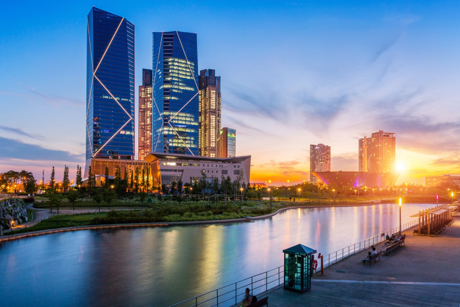 ย่านซงโด (Songdo) ตั้งอยู่ในเมืองอินชอน (Incheon) ใกล้กับสนามบินนานาชาติอินชอน เป็นเมืองอัจฉริยะที่ได้รับการวางผังเมืองอย่างพิถีพิถัน (ภาพ: Getty Images)