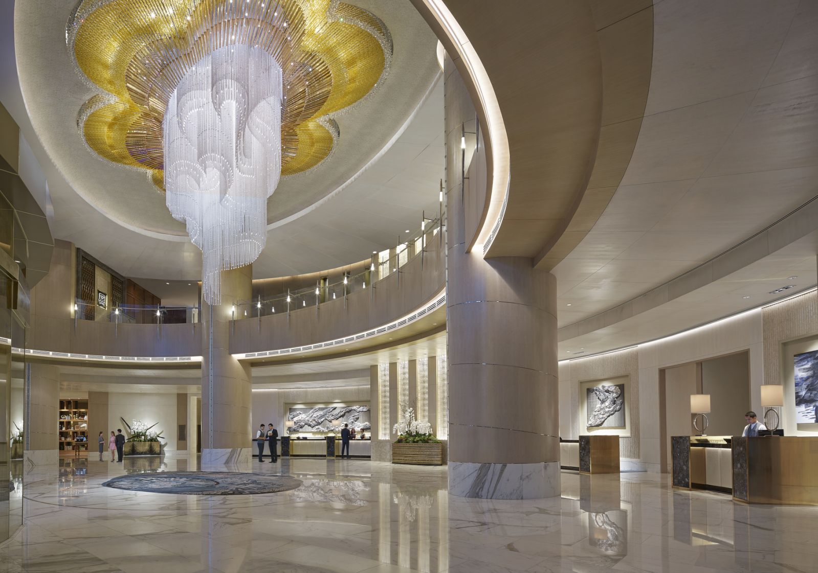 Shangri-La The Fort, Manila lobby (Photo: courtesy of Shangri-La The Fort, Manila)