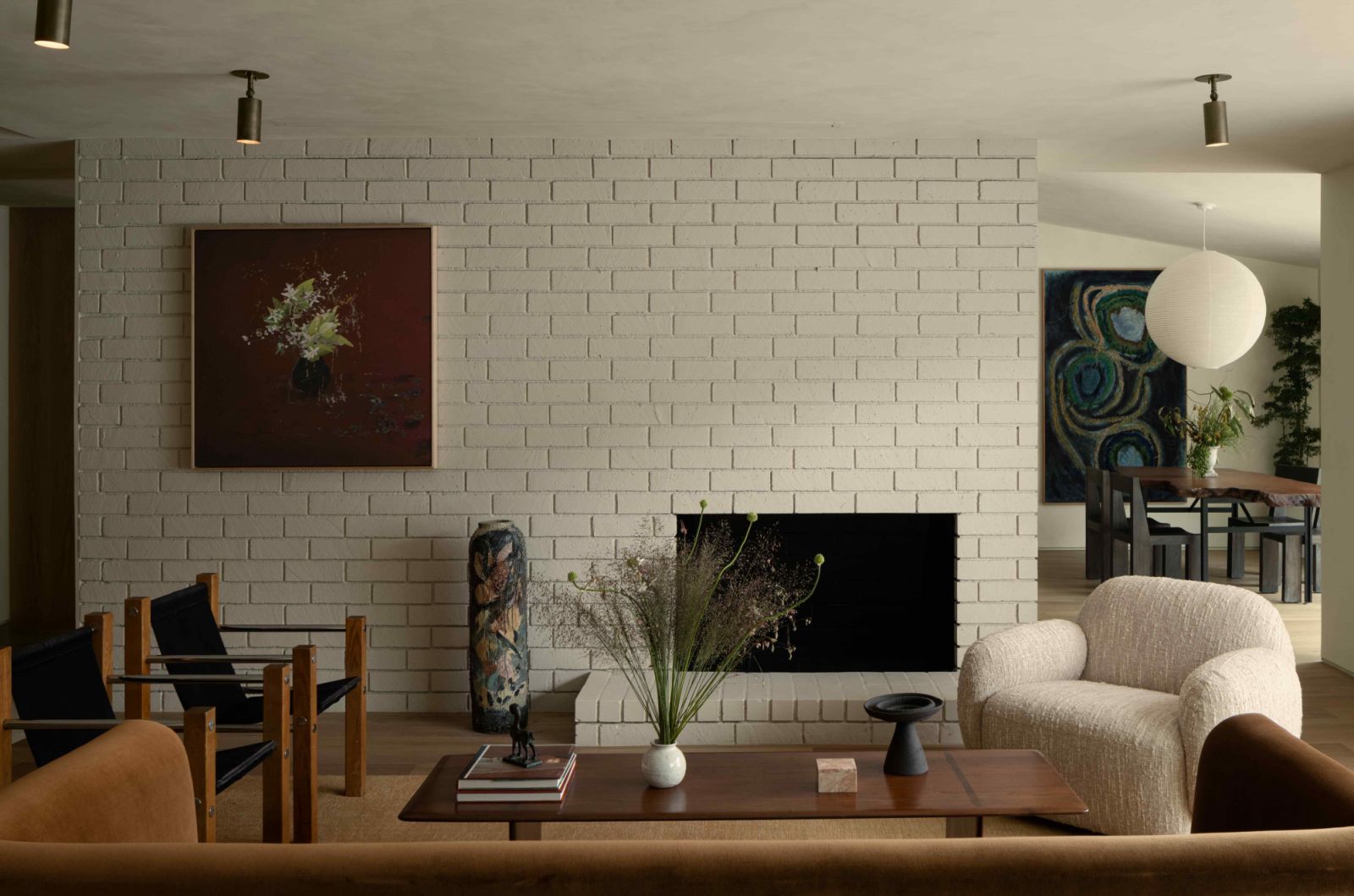 Off-white walls with deeper accents of beige and dark brown
