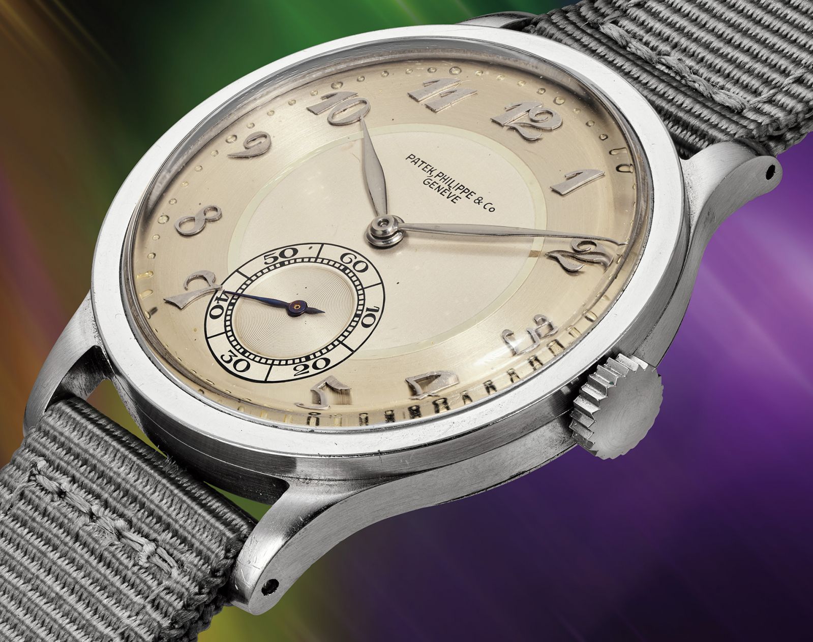 Patek Philippe Ref. 570 Calatravone “Three-Tone Breguet Numerals” (1943) ทำราคาได้สูงสุดลำดับสองที่ 1.07 ล้านดอลลาร์ หรือประมาณ 34.80 ล้านบาท (ภาพ: Phillips)