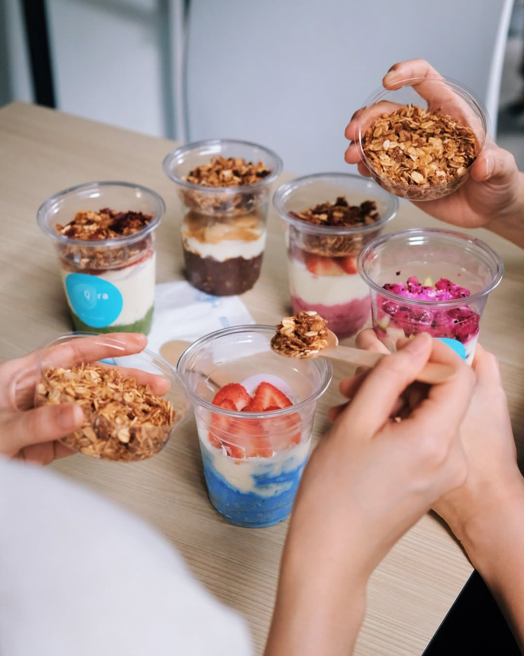Oats, reimagined. Cold, creamy, and customised to your cravings (Photo: Instagram / @qrafoods)