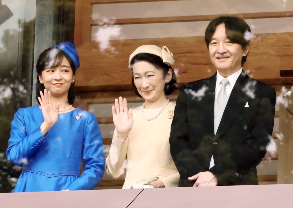TOKYO, JAPAN - FEBRUARY 23: (----EDITORIAL USE ONLY MANDATORY CREDIT - 'GAMMA / YOSHIKAZU TSUNO / POOL' - NO MARKETING NO ADVERTISING CAMPAIGNS - DISTRIBUTED AS A SERVICE TO CLIENTS----) Japanese Crown Prince Akishino (R), Crown Princess Kiko (C) and Princess Kako (L) wave the crowd during the 64th birthday celebration on the balcony of the Imperial Palace in Tokyo, Japan on February 23, 2024. (Photo by Gamma / Yoshikazu Tsuno / POOL/Anadolu via Getty Images)