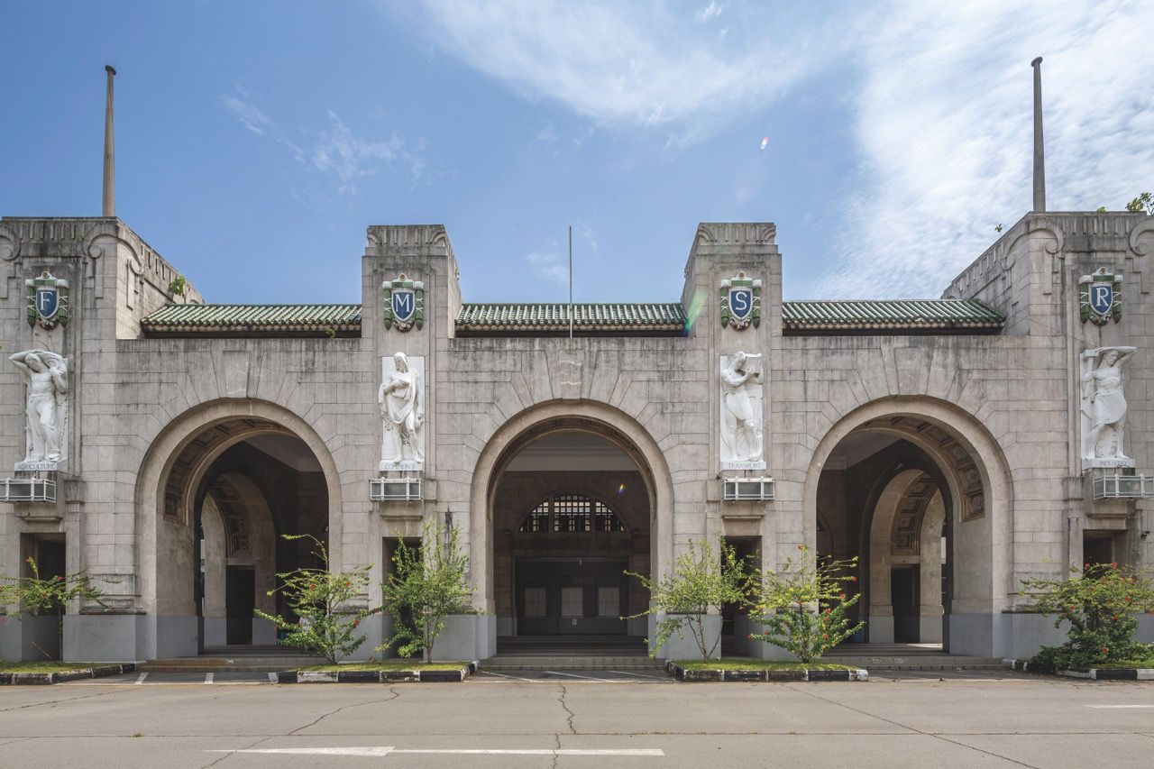 The former Tanjong Pagar Railway Station (1932) stands out with its art deco ornamentation (Photo: Darren Soh)