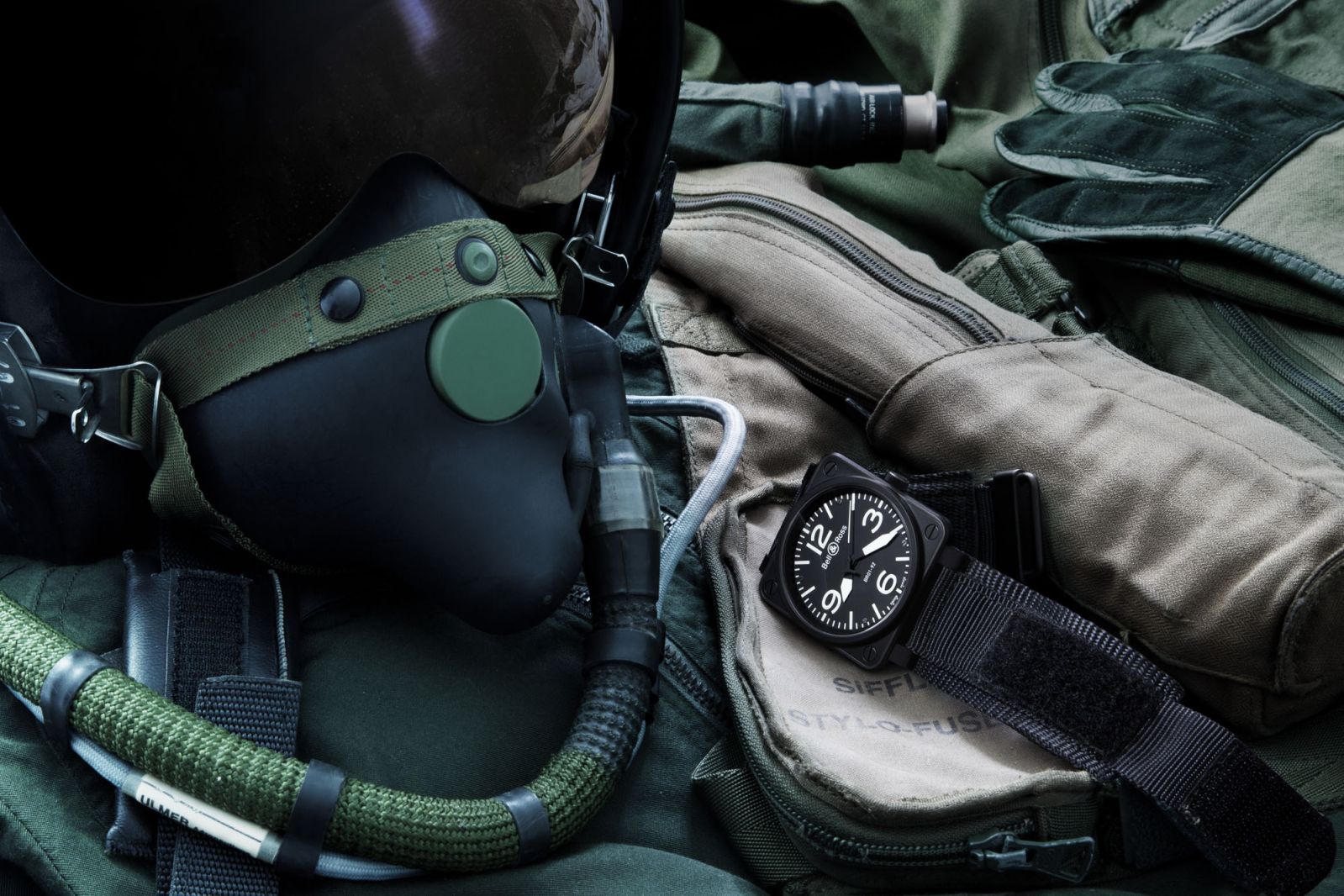 Bell & Ross BR 01-92, a watch inspired by the cockpit instrument of an airplane