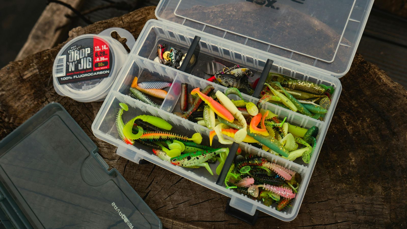 A box of artificial bait (Photo: Pexels/Ducky)