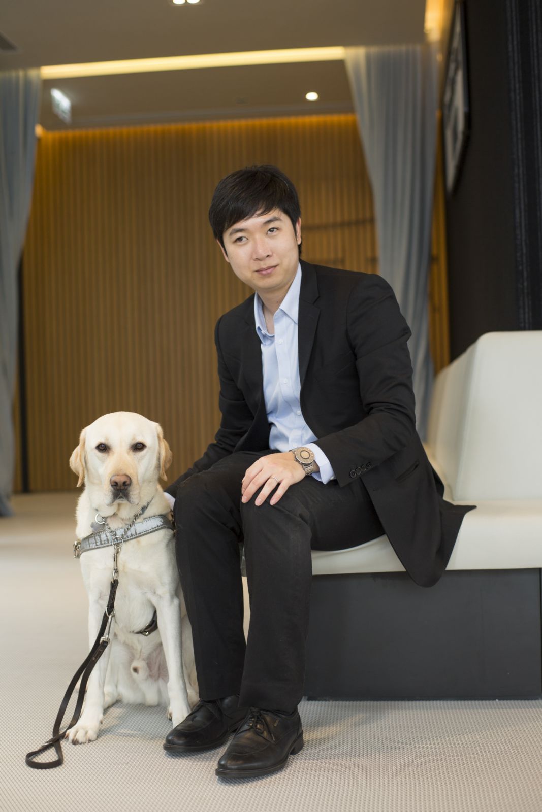 Walter Tsui and guidedog Range
