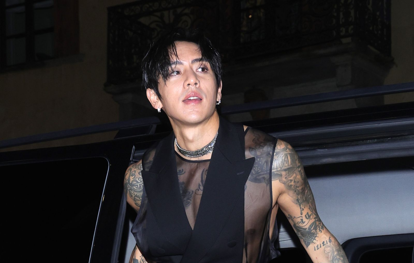 DPR Ian, the Korean indie artist, sparked a sensation after appearing at the recent ‘K-Star Spark in Vietnam 2025’ concert