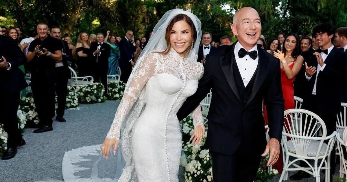 Đám cưới thế kỷ của tỷ phú Jeff Bezos và cựu nhà báo Laurén Sanche thu hút nhiều sự quan tâm của truyền thông quốc tế. Ảnh: Vogue