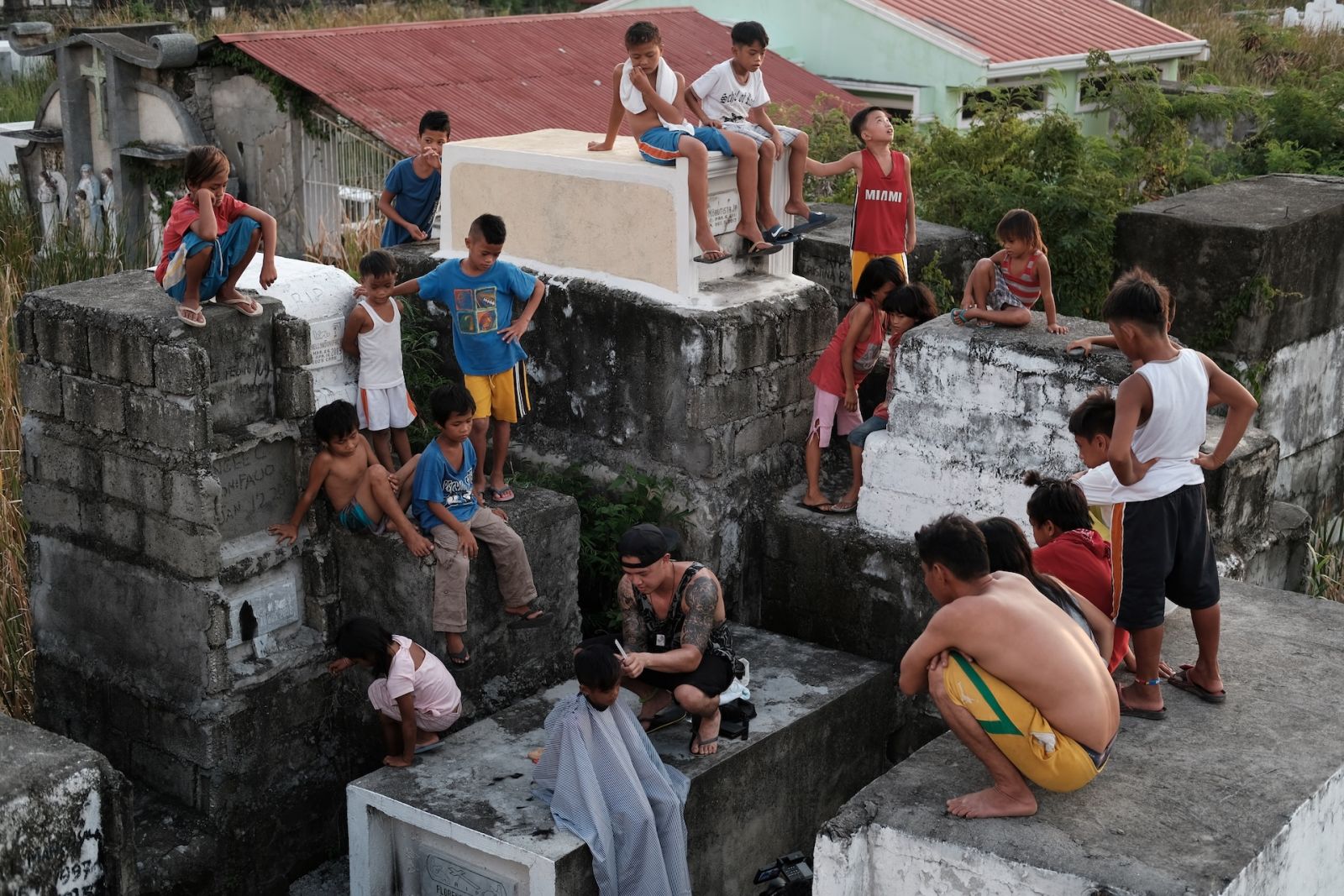 Hairstylist Mark Bustos giving back to the community in the Philippines