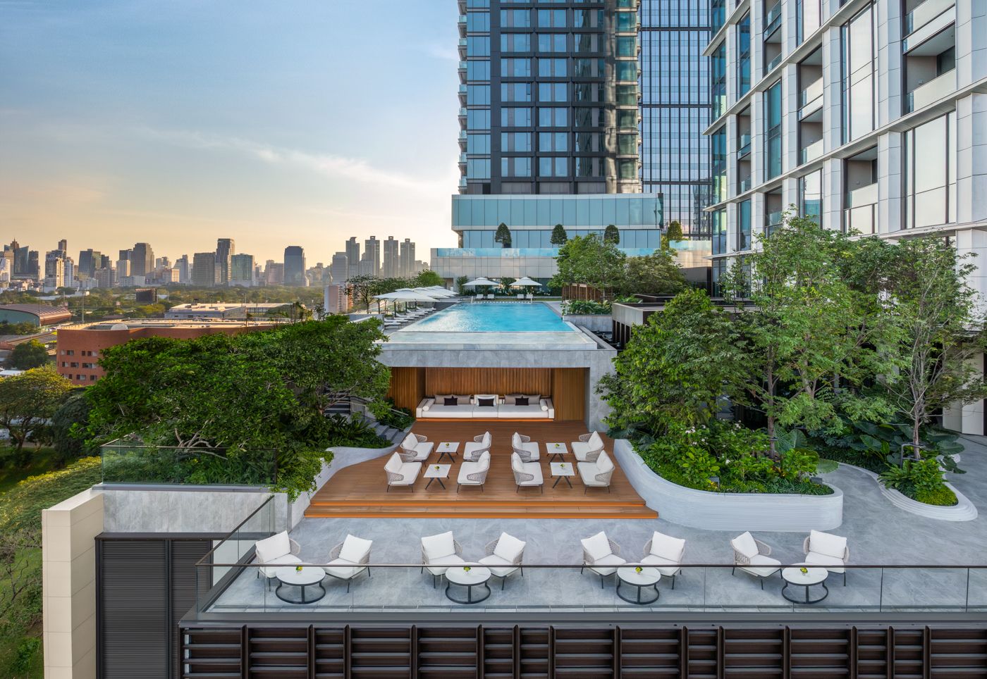 บริเวณ Terrace ของโรงแรมเดอะ ริทซ์-คาร์ลตัน กรุงเทพฯ (ภาพ: The Ritz-Carlton, Bangkok)