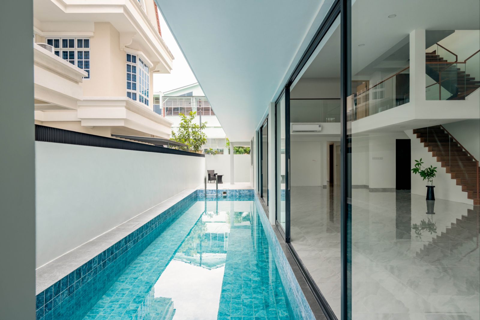 The side corridor of the site has been nicely utilised for a lap pool