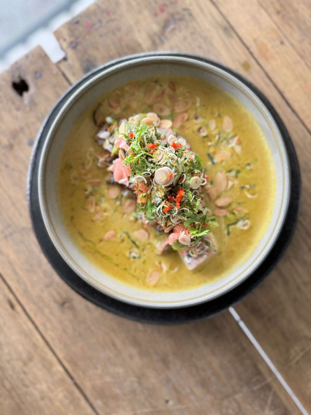 Gaeng Raeng Pork Neck (Photo: Kompassion)