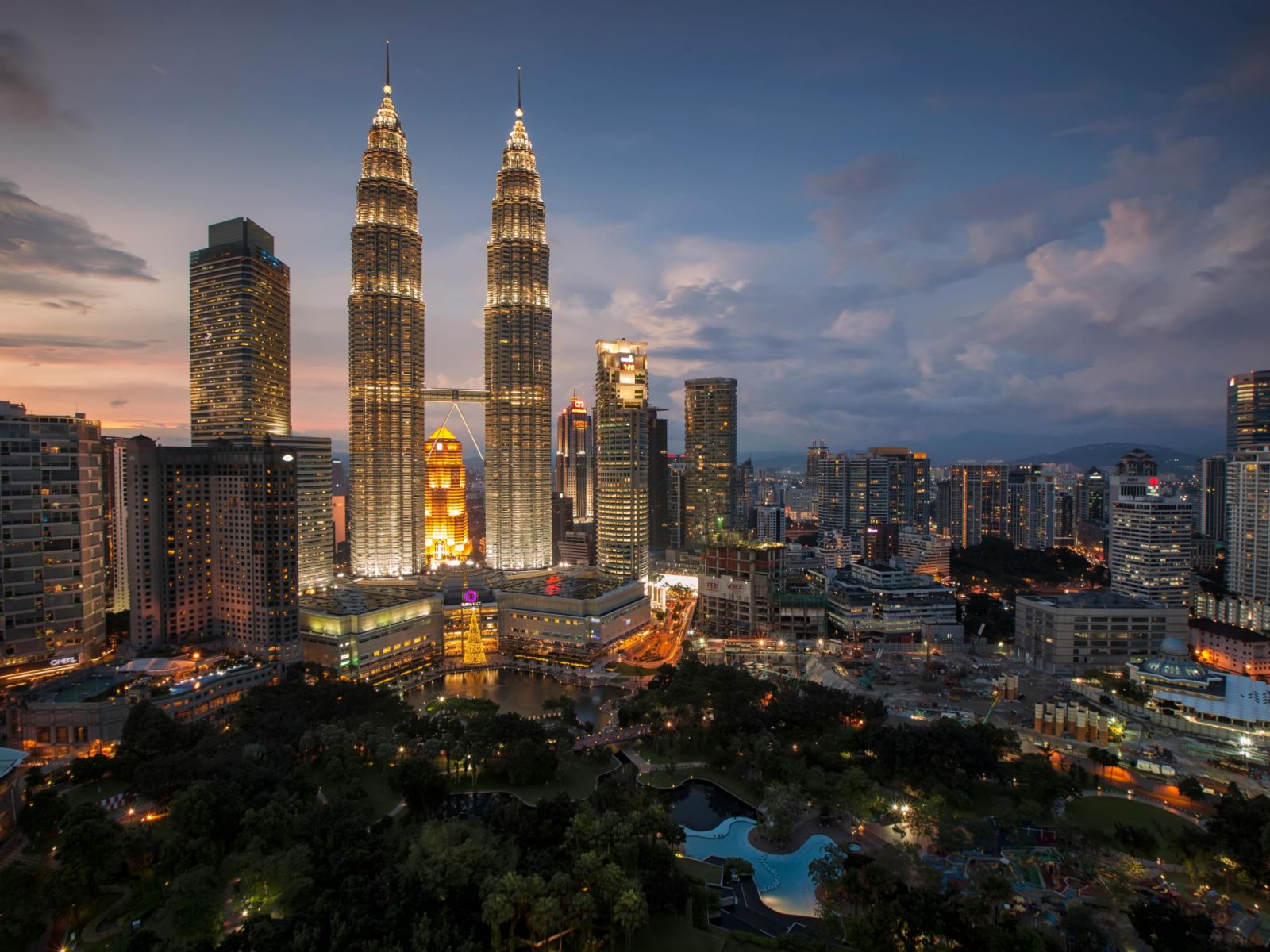 Kuala Lumpur, Malaysia, is the most popular micro-travel destination for a mini-trip in Asia (Photo: Pexels)