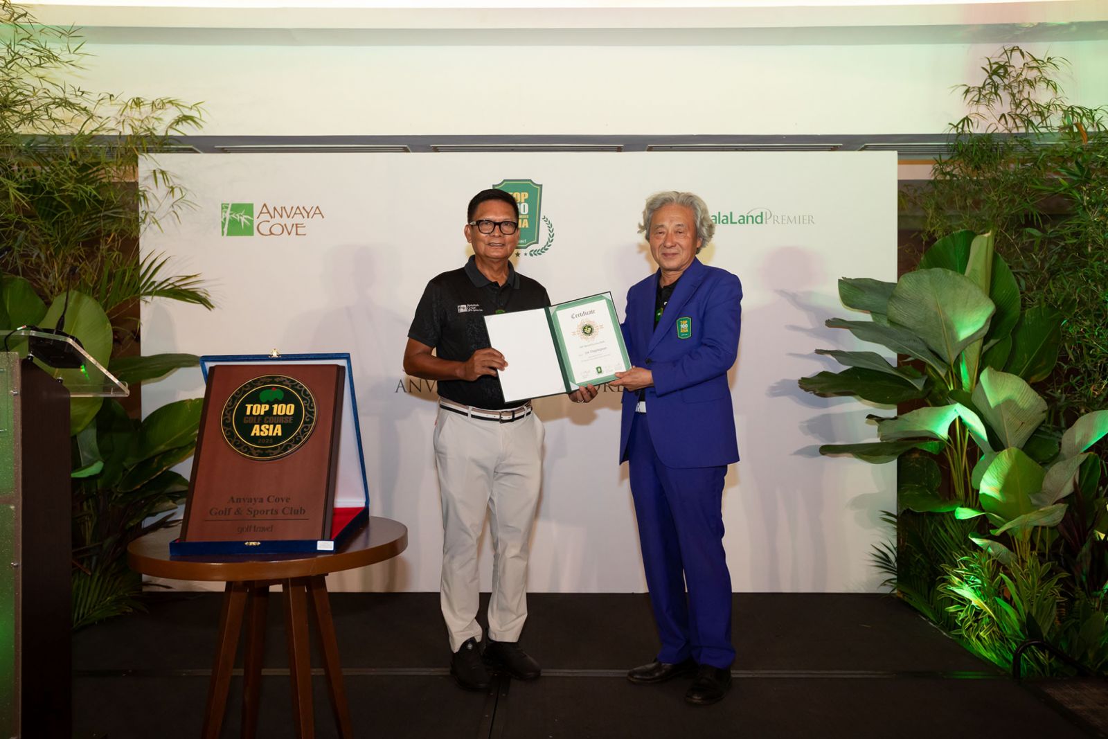 Chairman Kim Jung Tae of Top 100 Golf Courses Asia with Jose Dagdagan, General Manager of Ayala Land Premier Clubs and Panelist of Top 100 Golf Courses Asia