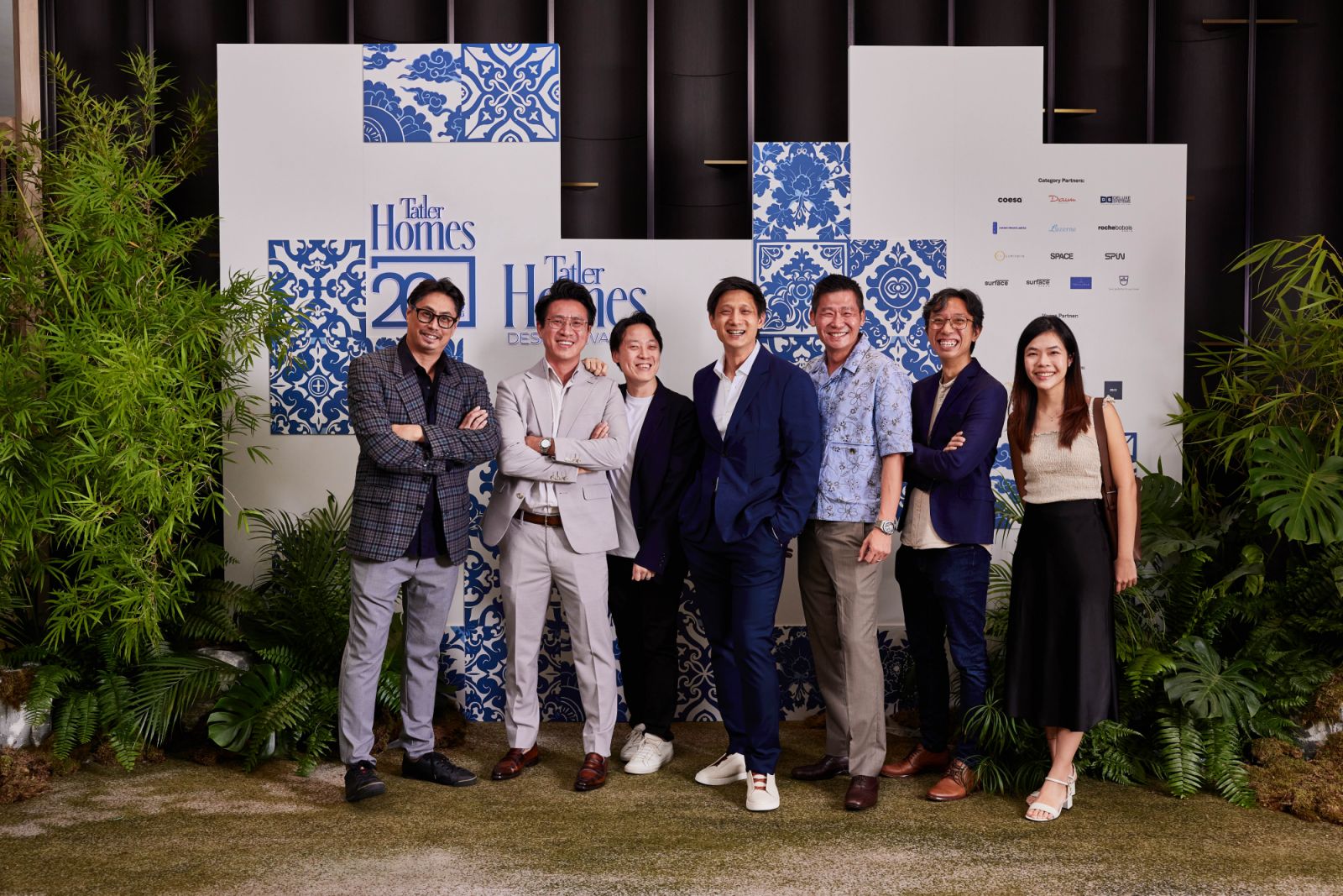 Jackie Lai, Bu Shukun, Owen Lam, Terrence Quah, Eric Low, Minghui Toh and Shaunice Ten