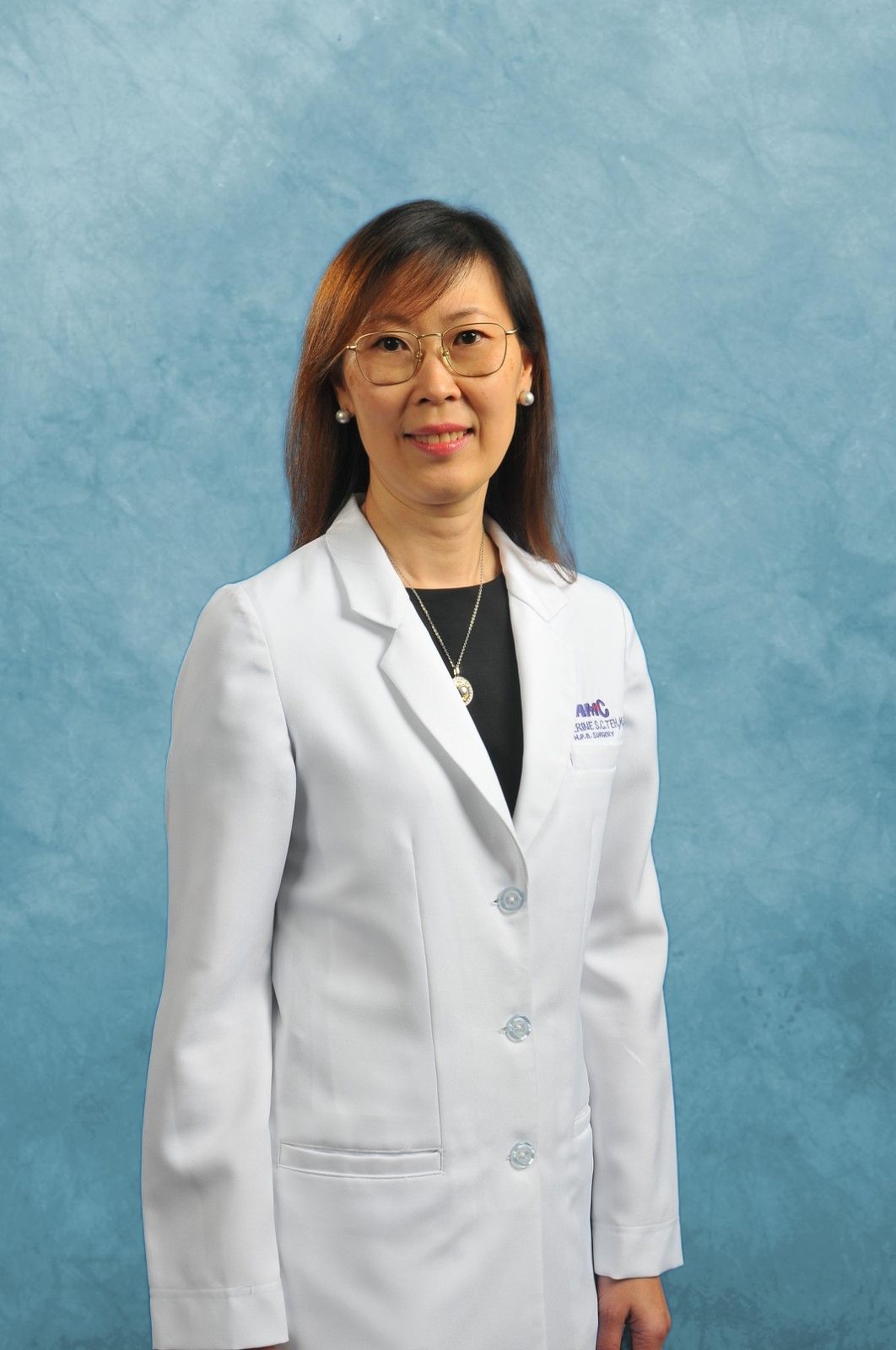 Dr Catherine Teh, a hepatopancreatobiliary (HPB) surgeon and a Well-being nominee for the 2025 Tatler Front & Female Awards in the Philippines