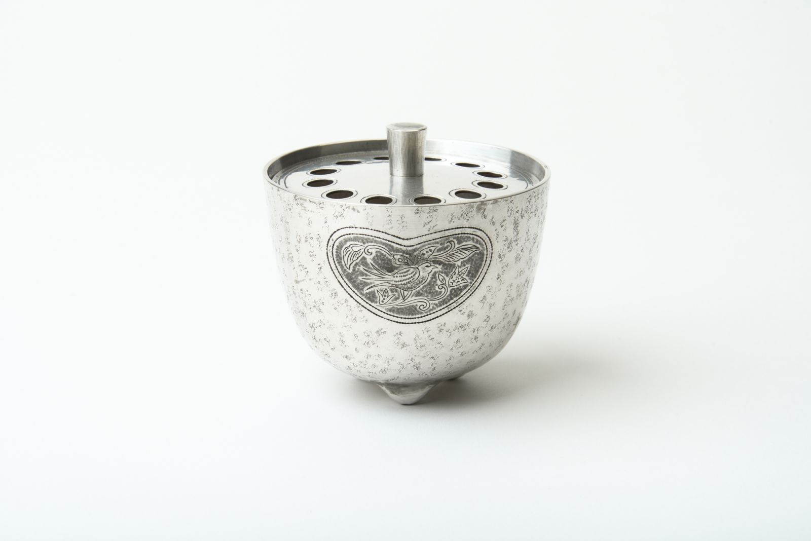 'Silver Incense Burner' by Kenji Io on exhibition at Aphro Living (Photo: Studio 925)