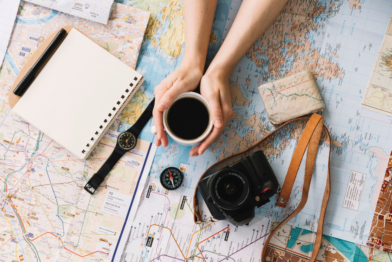 Using public transport makes you more efficient and closer to local culture. (Photo: Freepik)