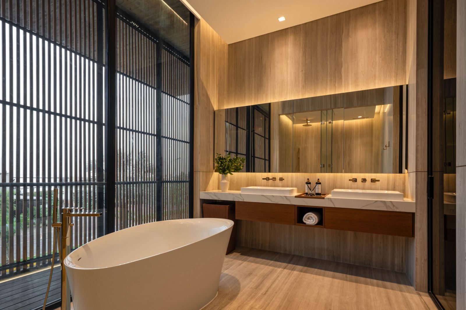 The generous height of this bathroom makes it ideal for a freestanding tub