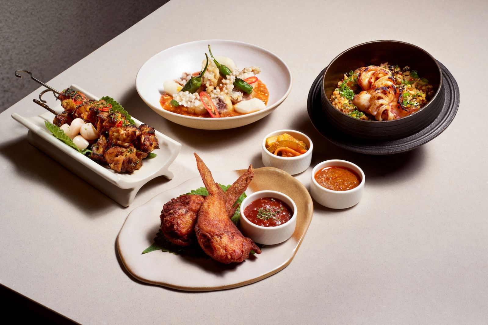 Singapore street food classics with a Korean twist by award-winning Korean chef Louis Han (Photo: Gu:um) national day 2025