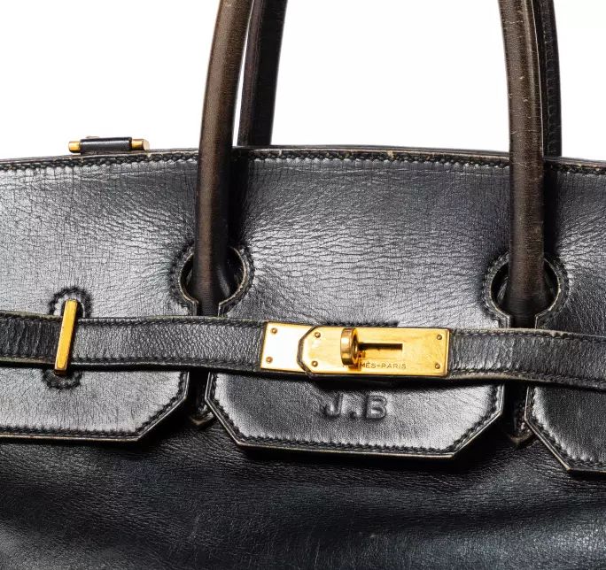 Túi Birkin đầu tiên của Jane có tem J.B. Ảnh: Sotheby’s
