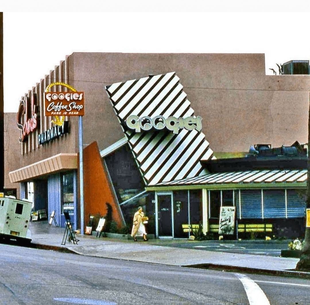 The John Lautner-designed Googie’s Coffee Shop in Hollywood, which Googie architecture was named after (Photo: Instagram / @merchmotel)