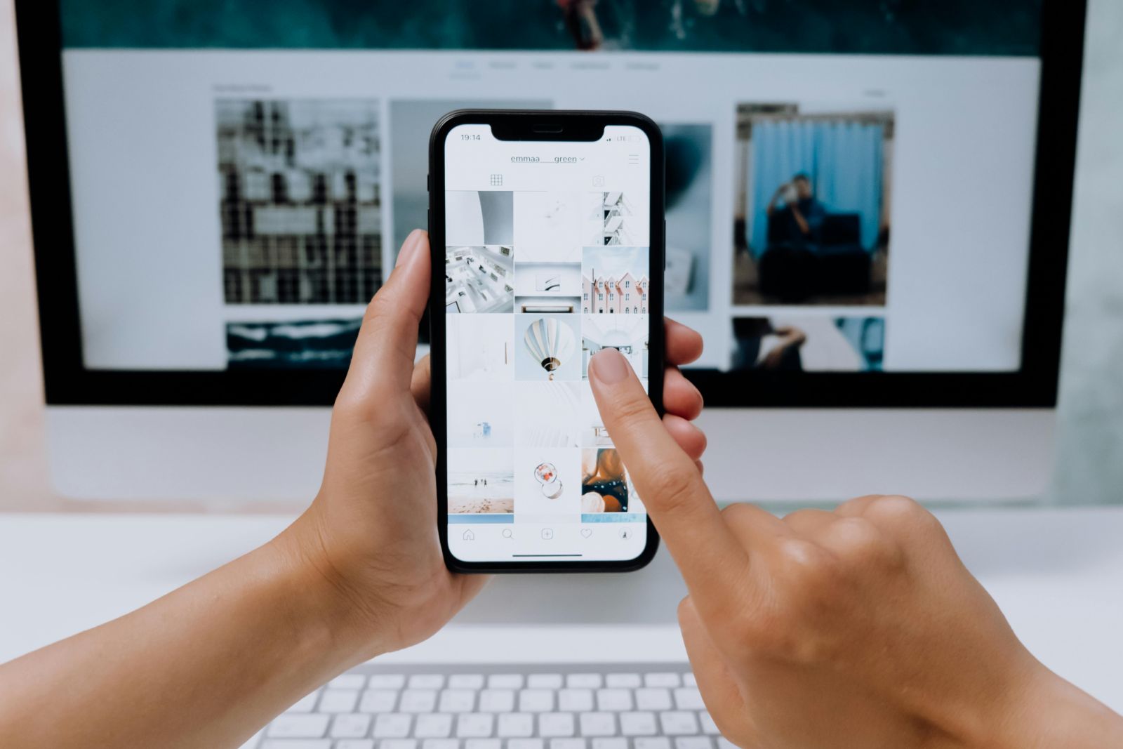 Instagram dump accunts (Photo: Pexels / cottonbro studio)
