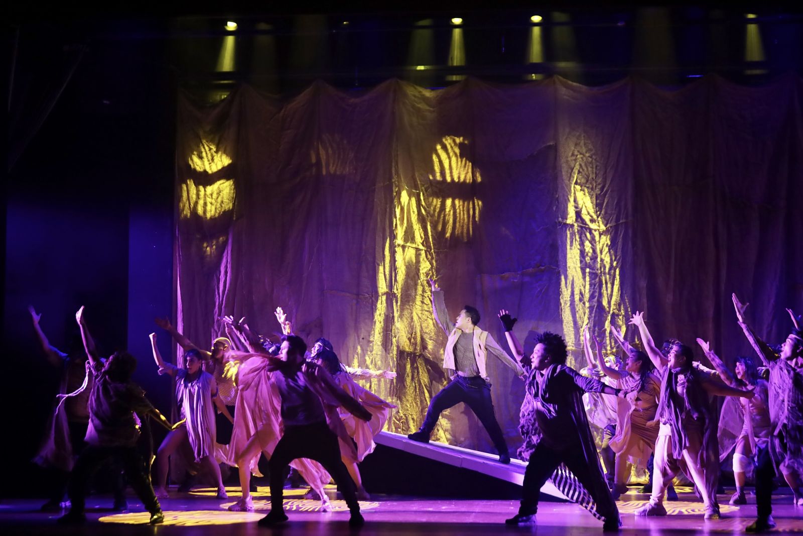 The cast of ‘Joseph The Dreamer’ on stage (Photo: Myra Ho)